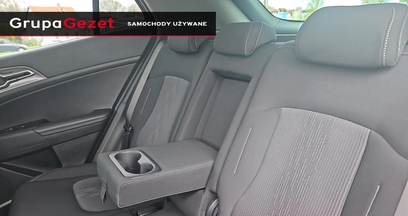 Kia Sportage cena 127900 przebieg: 42900, rok produkcji 2022 z Kielce małe 352